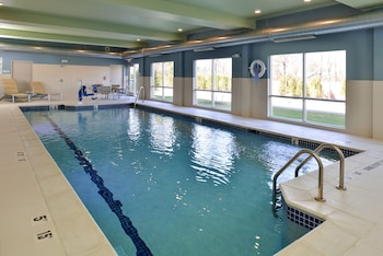 Holiday Inn Express & Suites Farmington Hills - Detroit,Farmington>>Detroit,3 star