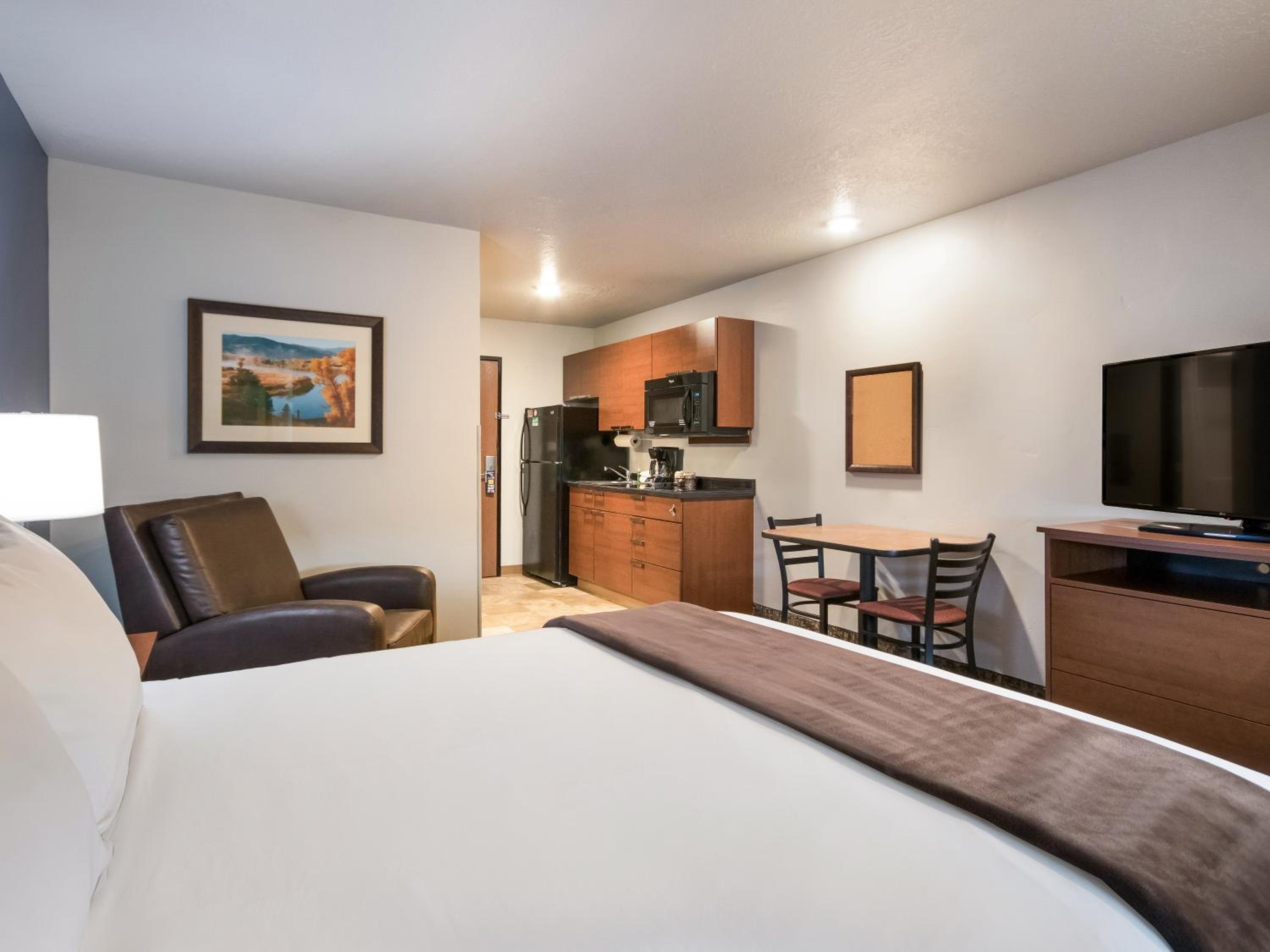 my place hotel jamestown nd