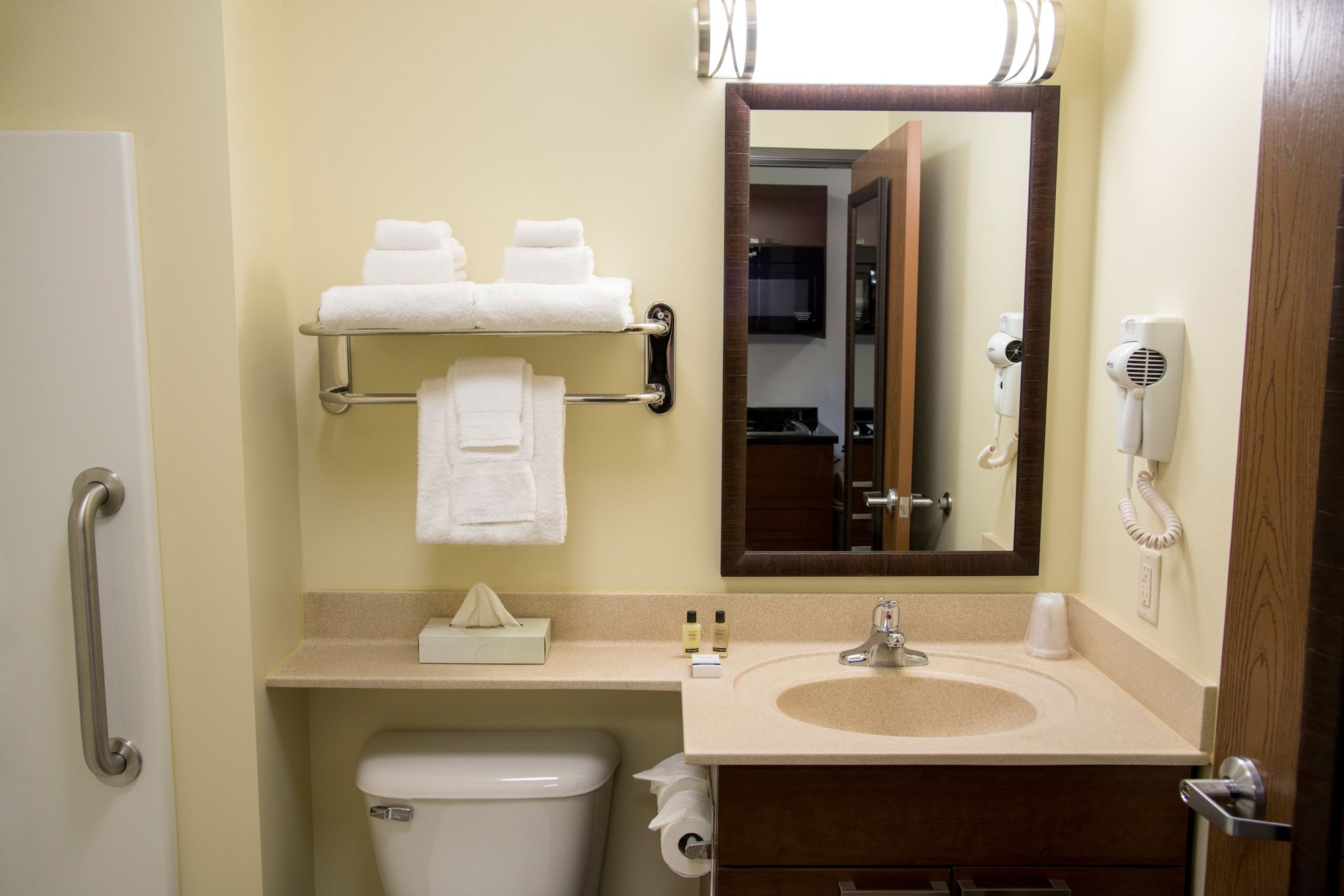 my place hotel jamestown nd
