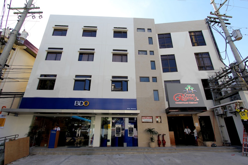 crown regency courtyard resort