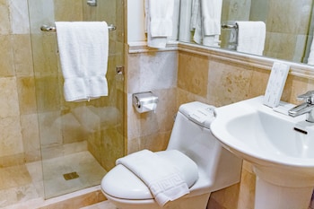 crown regency courtyard resort