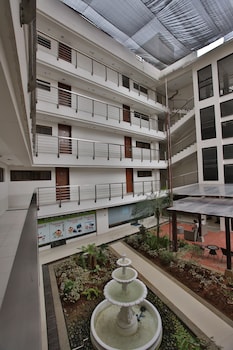 crown regency courtyard resort