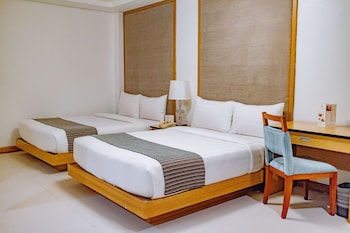 crown regency courtyard resort