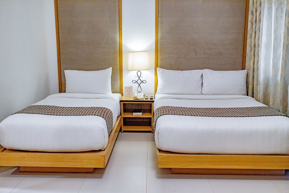 crown regency courtyard resort