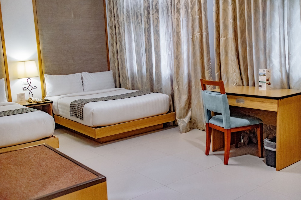 crown regency courtyard resort