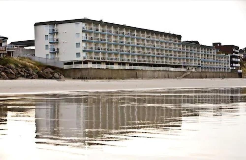 surftides lincoln city