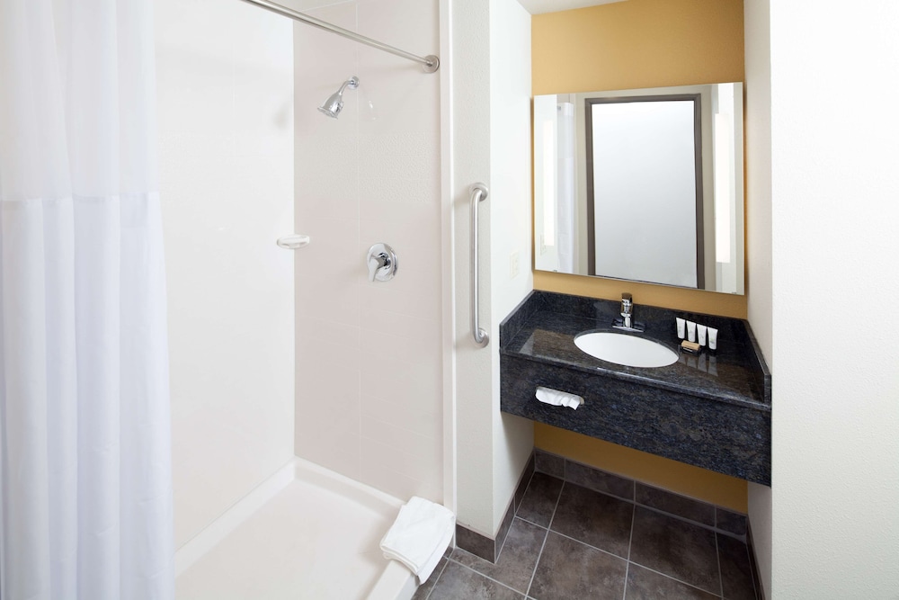 red lion inn and suites polson