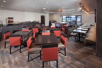 red lion inn and suites polson