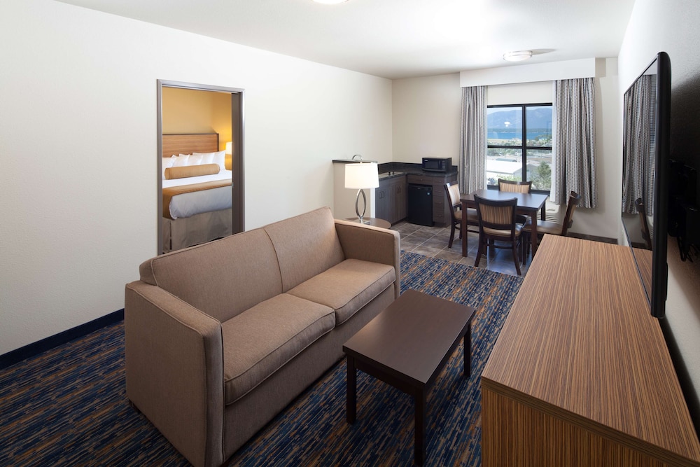 red lion inn and suites polson