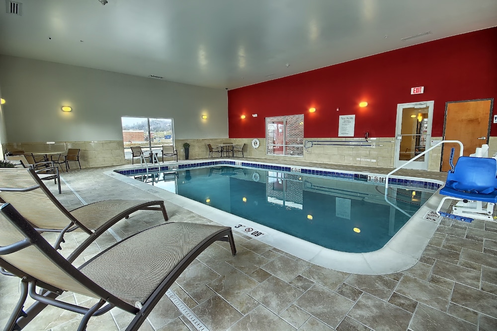 holiday inn express and suites new martinsville by ihg