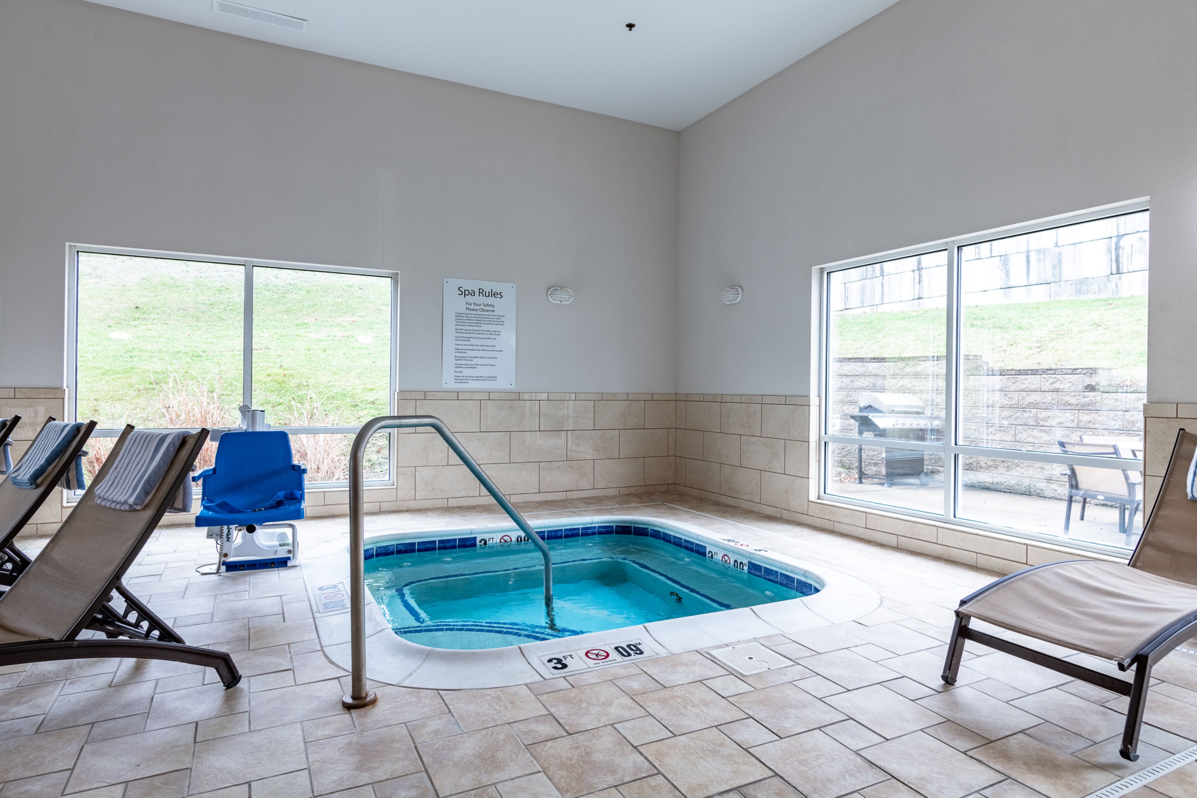 holiday inn express and suites new martinsville by ihg