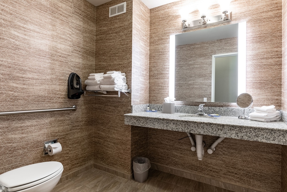holiday inn express and suites new martinsville by ihg