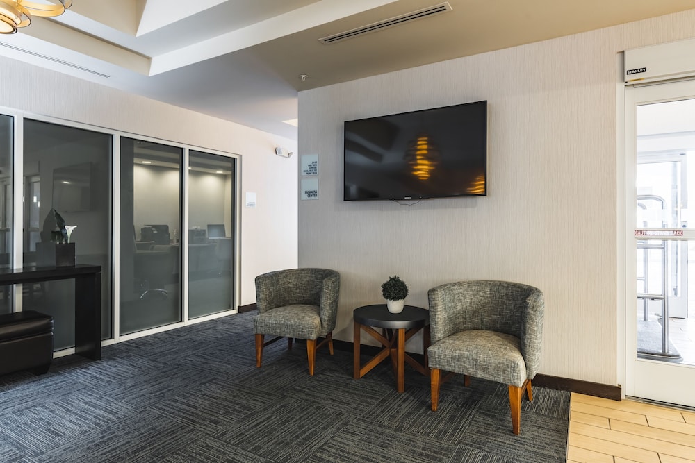 holiday inn express and suites new martinsville by ihg