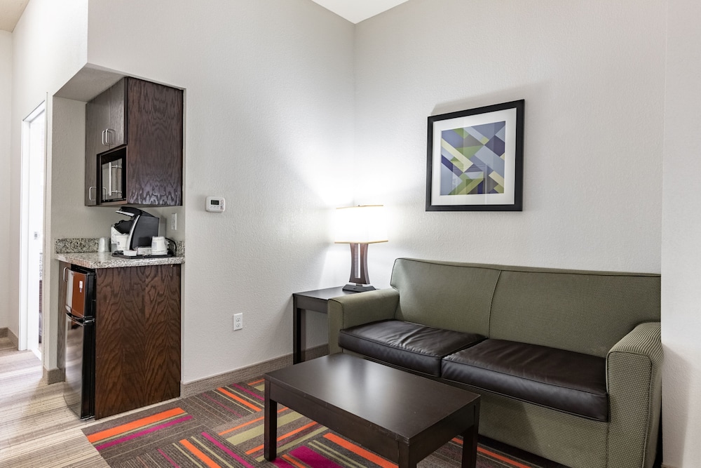 holiday inn express and suites new martinsville by ihg