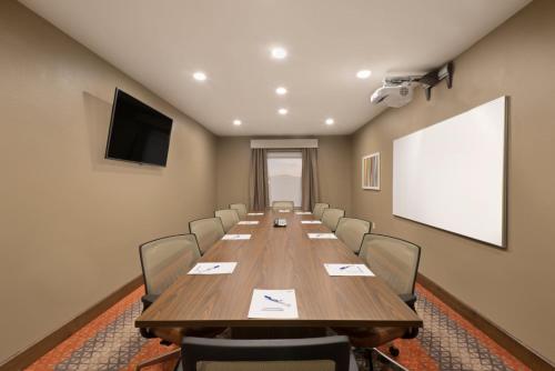 holiday inn express and suites hot springs by ihg