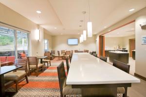 holiday inn express and suites hot springs by ihg