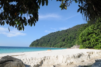 bubu long beach resort