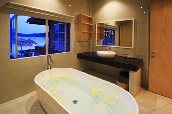 bubu long beach resort