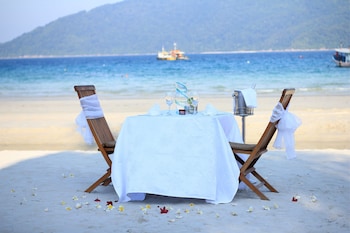 bubu long beach resort