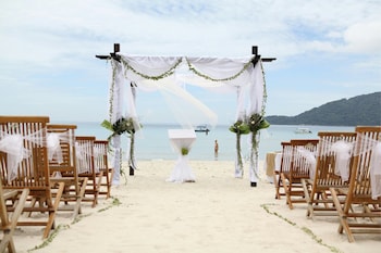 bubu long beach resort