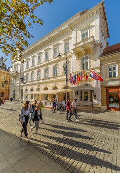 Hotel Imparatul Romanilor,Haller Bastion>>Sibiu,4 star