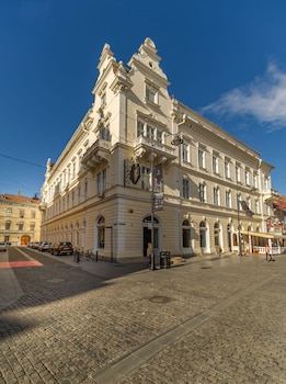 Hotel Imparatul Romanilor,Haller Bastion>>Sibiu,4 star