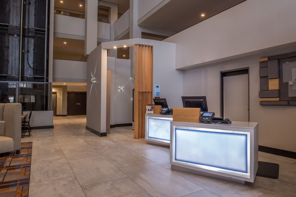 holiday inn express and suites san antonio medical six flags