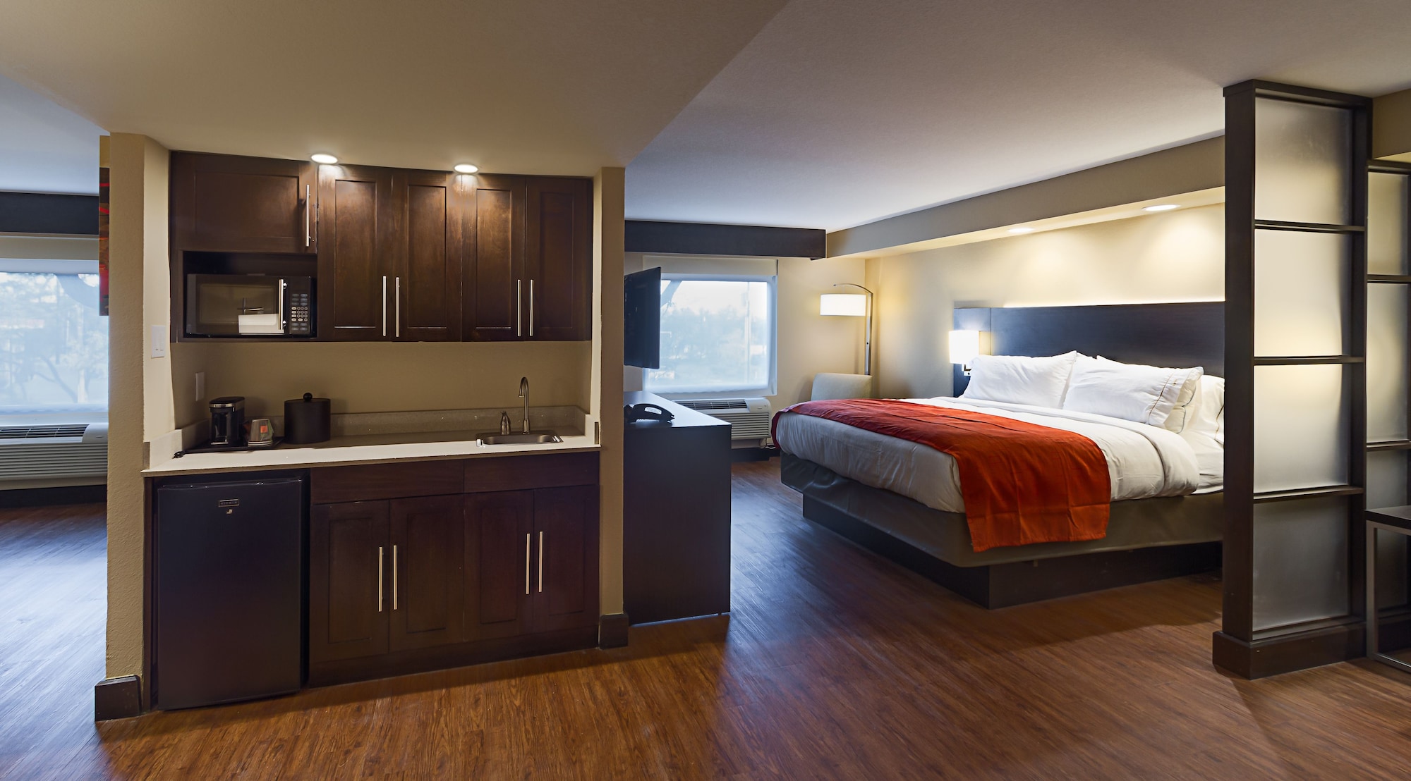 holiday inn express and suites san antonio medical six flags