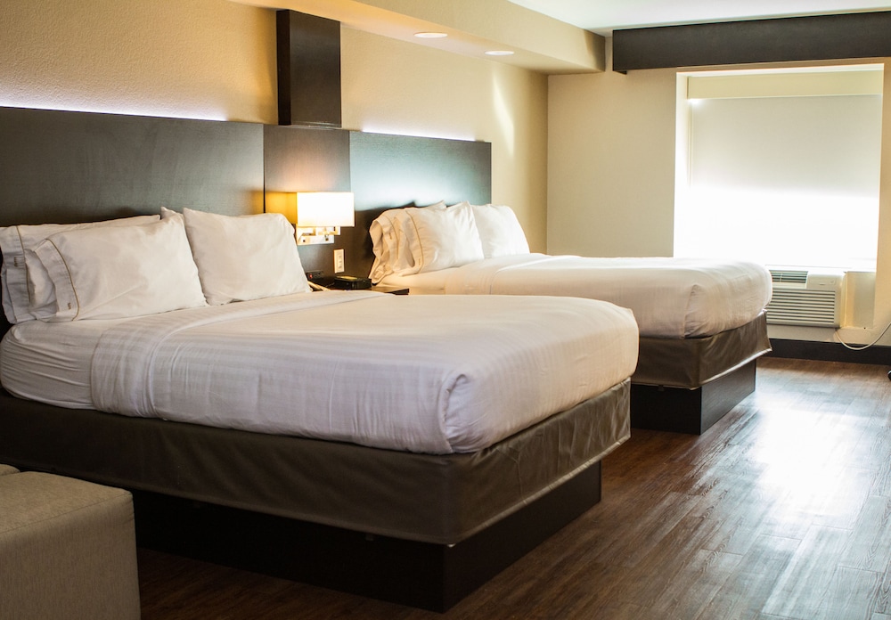 holiday inn express and suites san antonio medical six flags