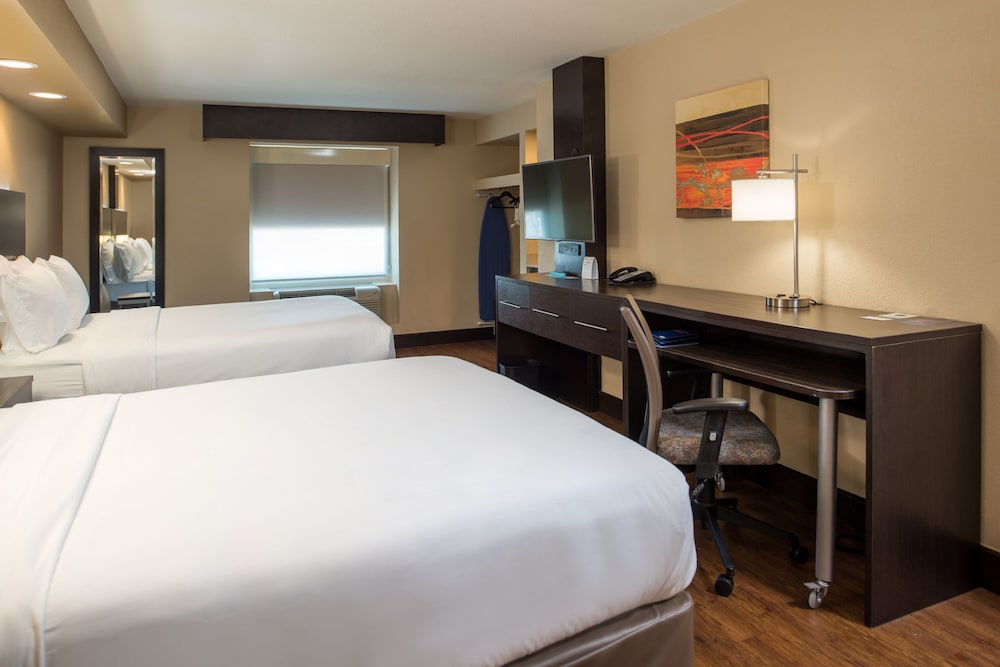 holiday inn express and suites san antonio medical six flags