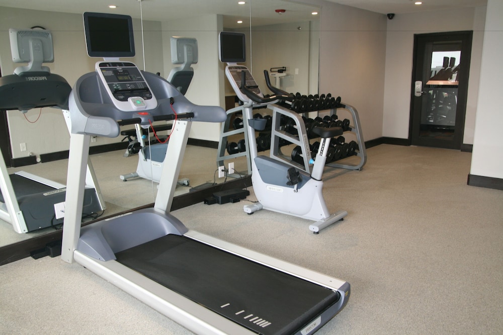 holiday inn express and suites san antonio medical six flags
