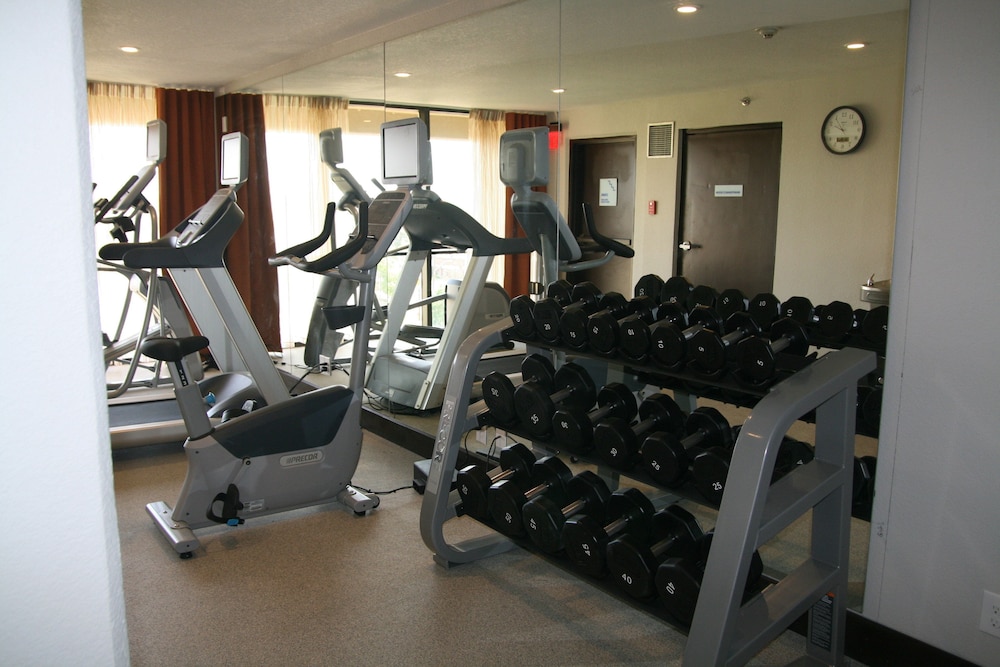 holiday inn express and suites san antonio medical six flags
