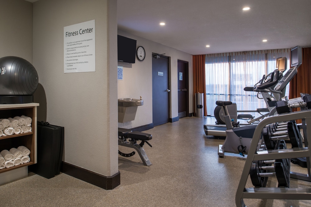 holiday inn express and suites san antonio medical six flags