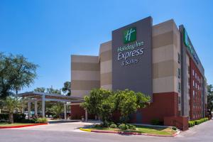 holiday inn express and suites san antonio medical six flags