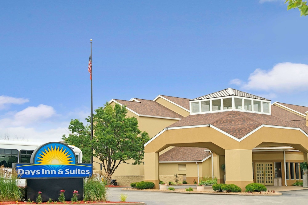 days inn and suites by wyndham st louis westport plaza