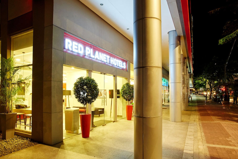 red planet manila aseana city