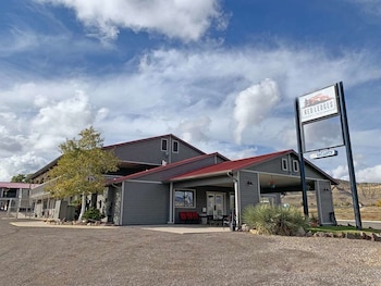 red ledges inn