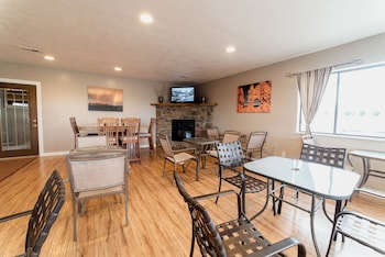 red ledges inn