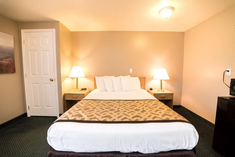 red ledges inn