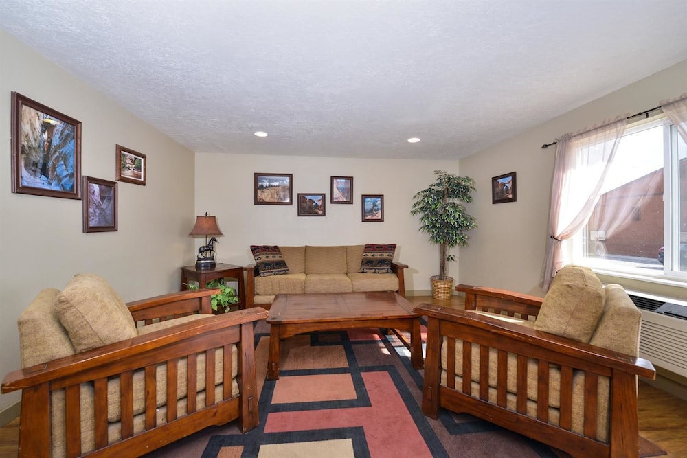 red ledges inn