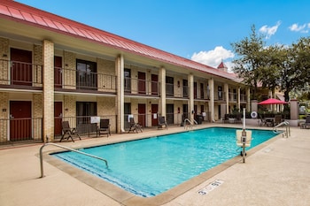 Red Roof Inn Plus+ Dallas - Addison,Near Addison Circle Park,2 star