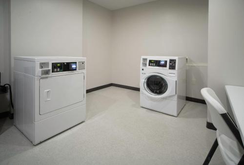 holiday inn express and suites little rock west by ihg