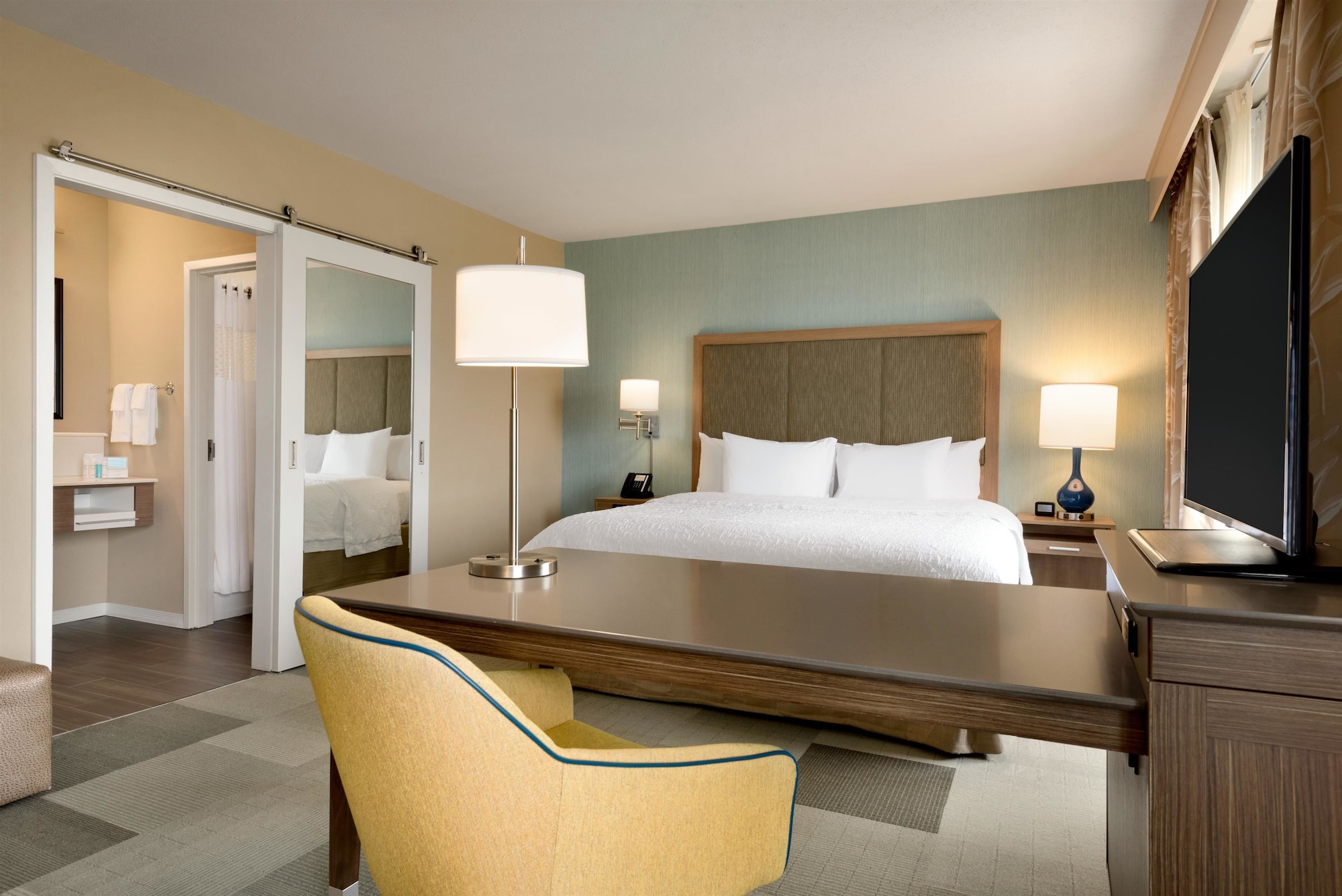 hampton inn and suites monroe