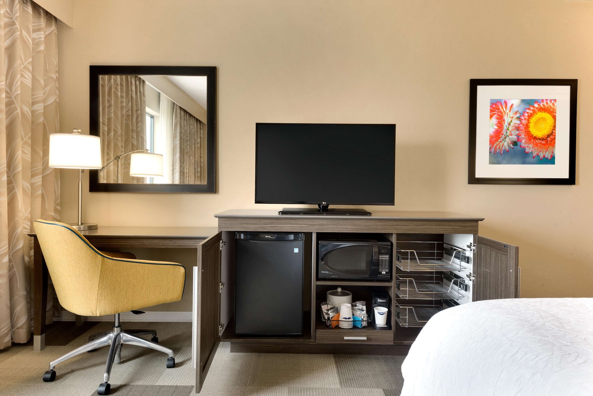 hampton inn and suites monroe