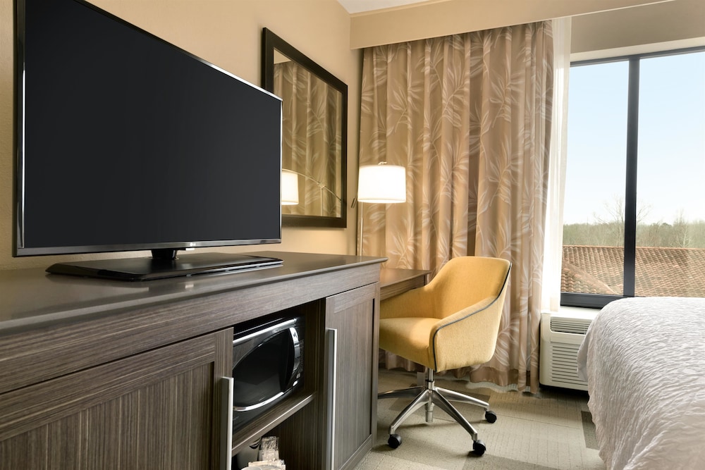 hampton inn and suites monroe