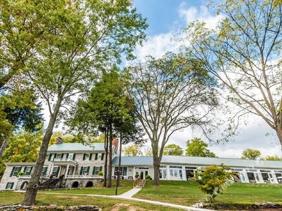 stocks manor bed and breakfast