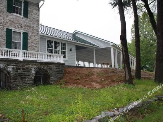 stocks manor bed and breakfast