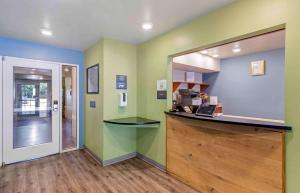 Extended Stay America Select Suites - Atlanta - Chamblee,Chamblee>>Atlanta,3 star