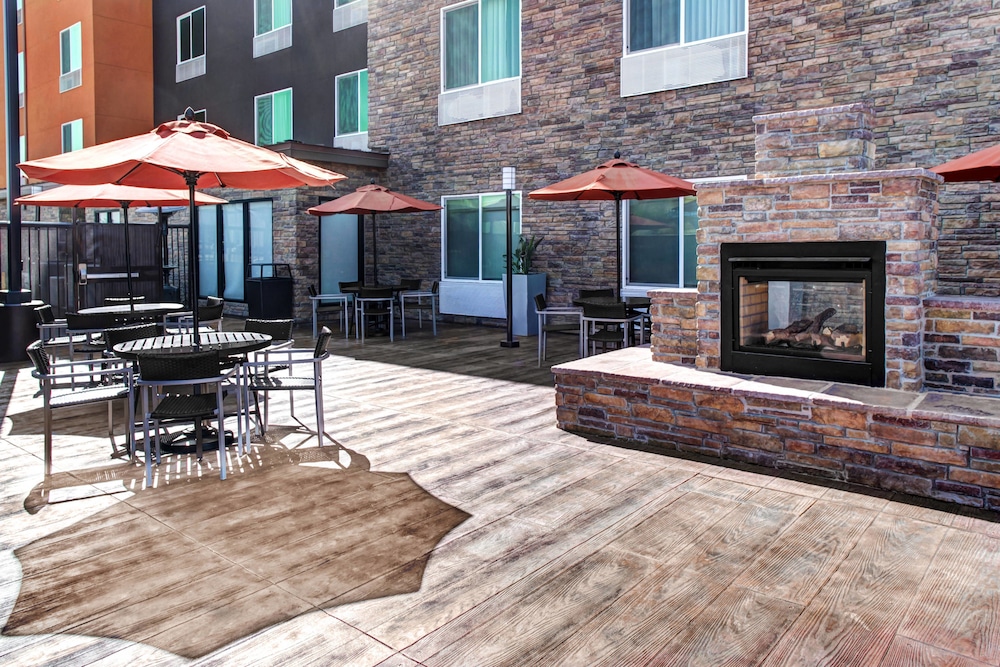 Towneplace Suites Bakersfield West,Buttonwillow>>Bakersfield,3 star
