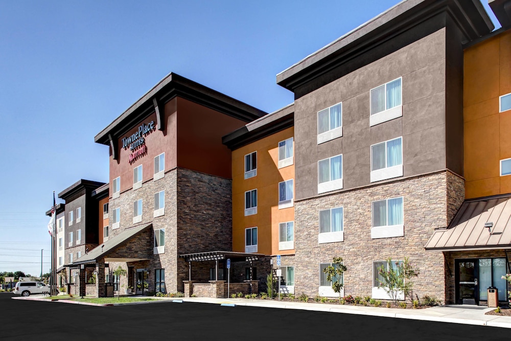 towneplace suites bakersfield west